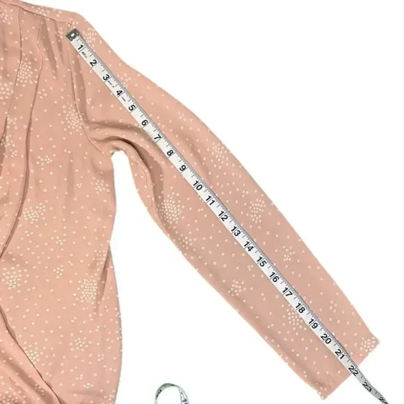 Ann Taylor Draped Blouse With Twisted V Neck Elegant Size Small Petite Blush - Picture 9 of 12